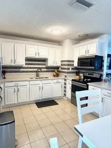10418 N Otis Avenue Tampa FL 33612