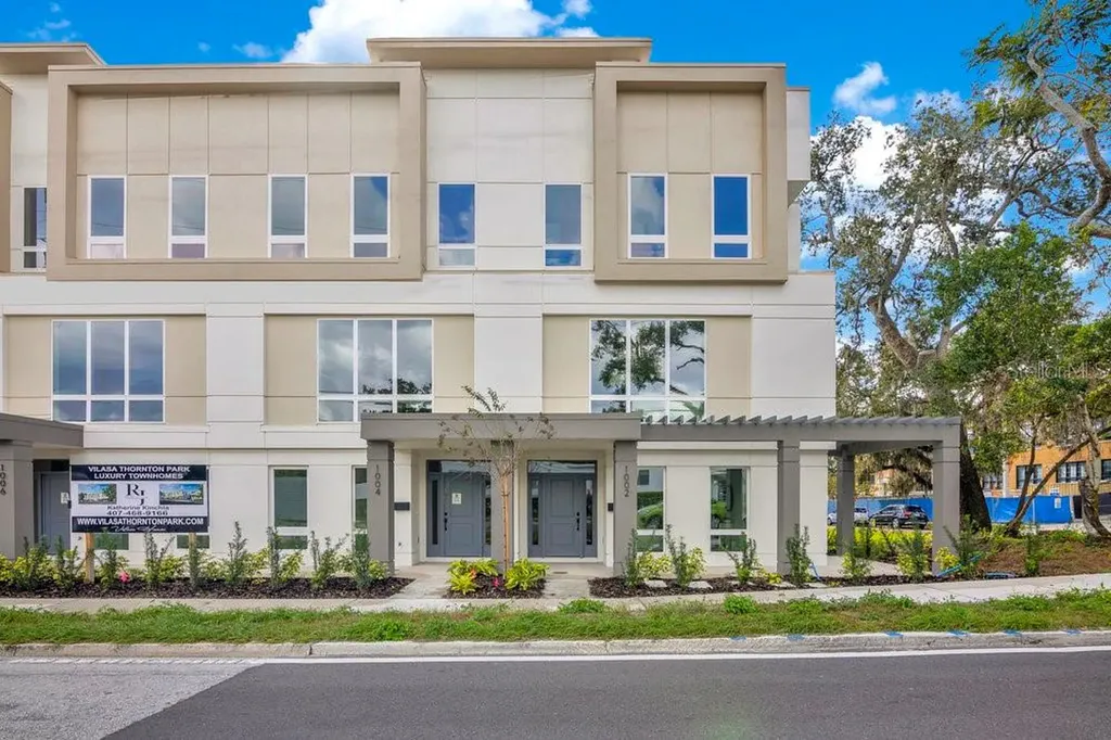 1010 E Robinson Orlando FL 32801