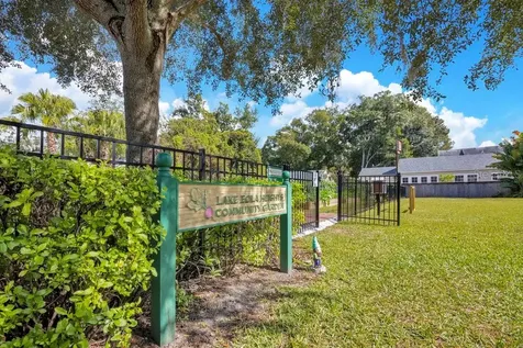 1010 E Robinson Orlando FL 32801