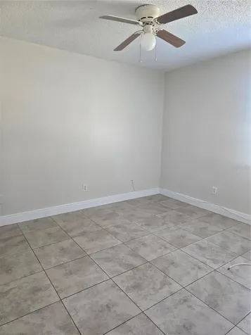 271 La Paz Drive Kissimmee FL 34743