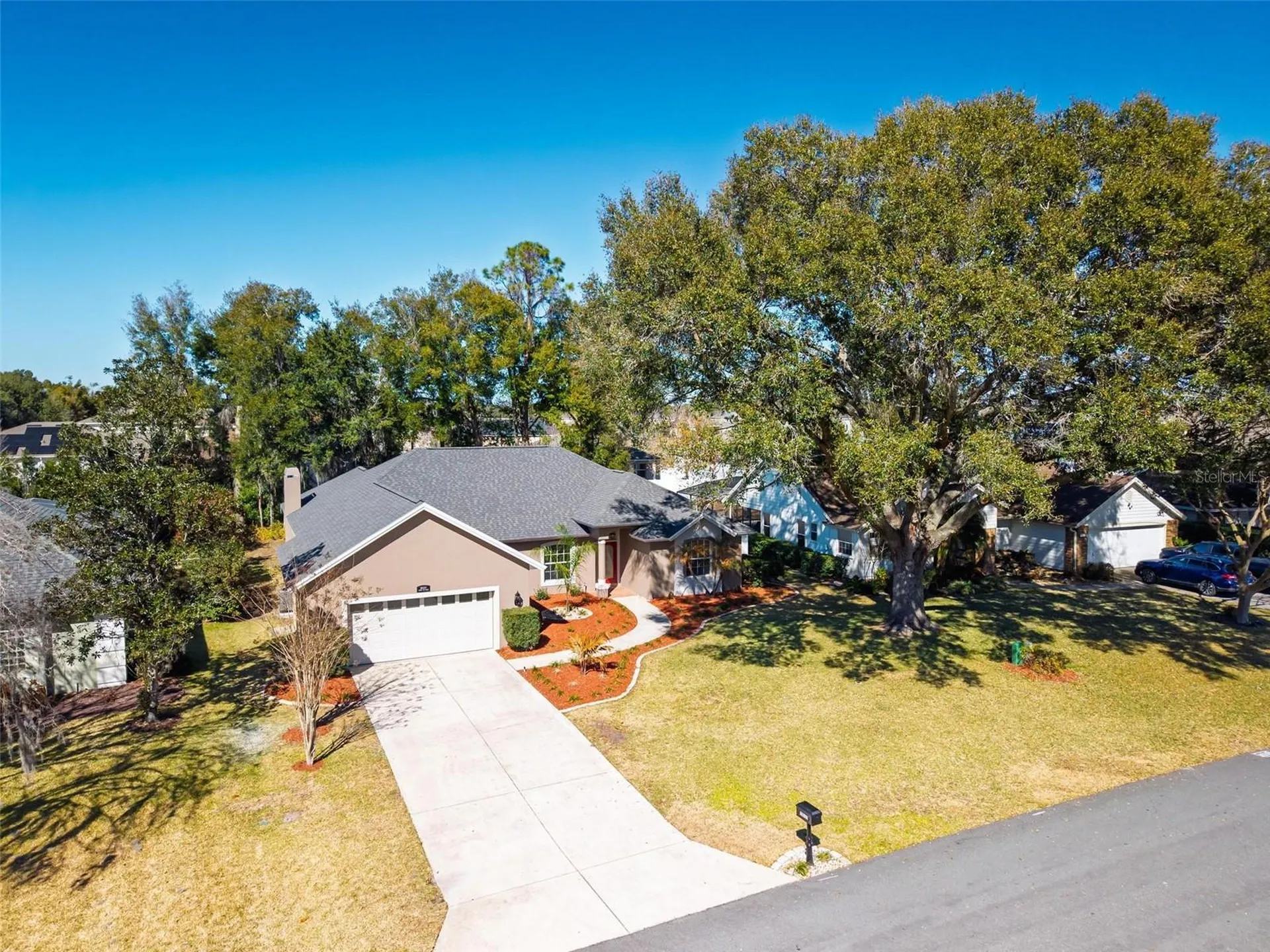 19337 Spring Oak Drive Eustis FL 32736