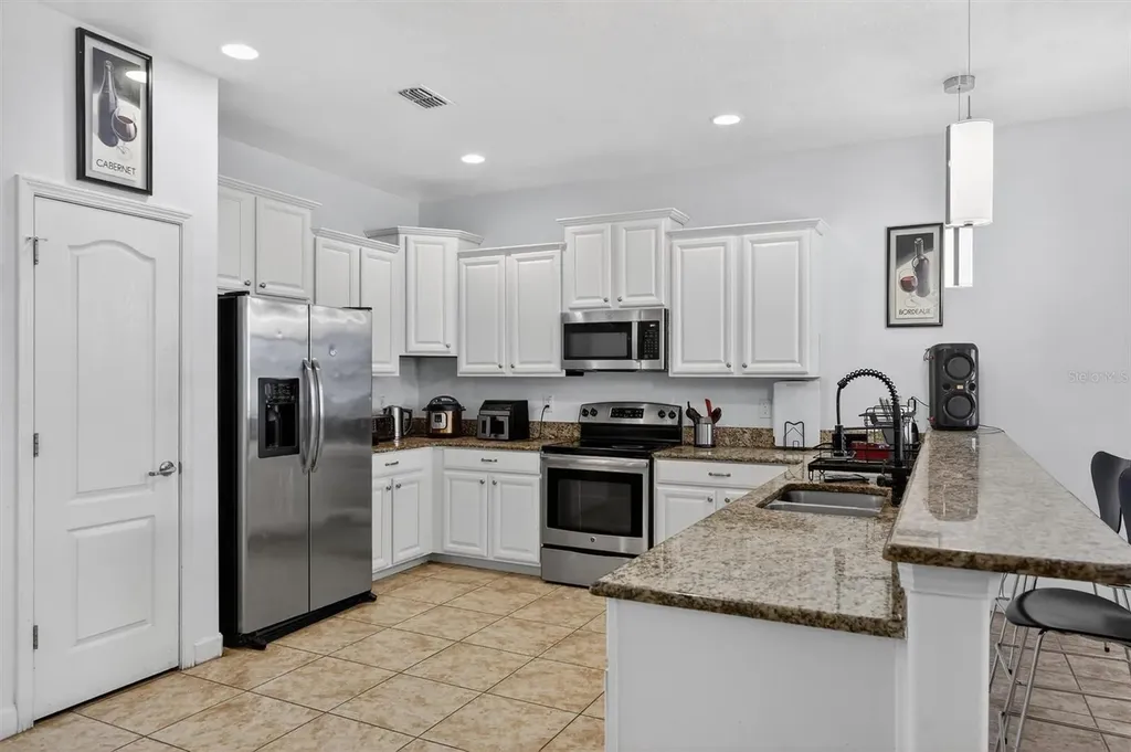 9107 El Caro Lane Davenport FL 33896
