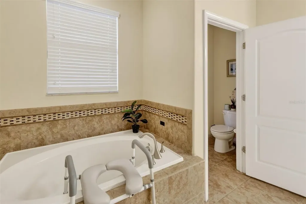 9107 El Caro Lane Davenport FL 33896