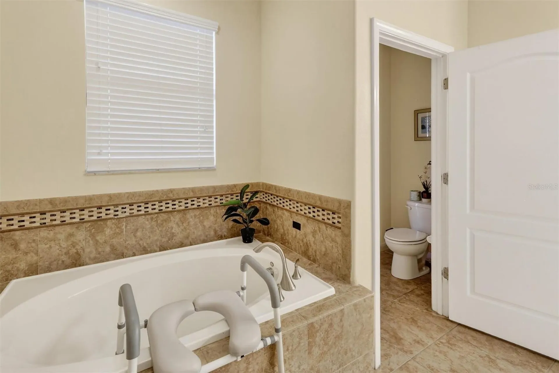 9107 El Caro Lane Davenport FL 33896