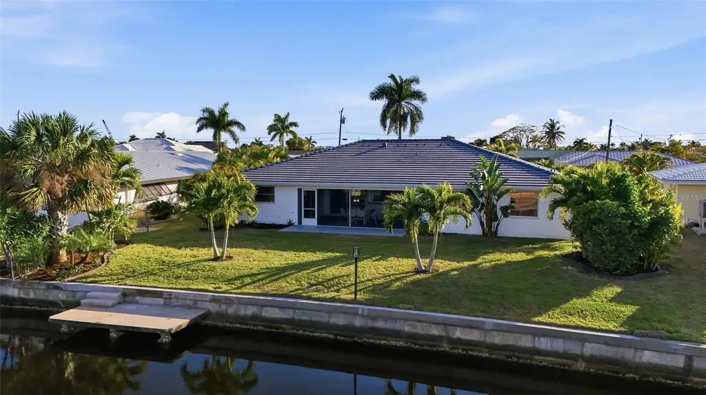 390 Capri Isles Court Punta Gorda FL 33950