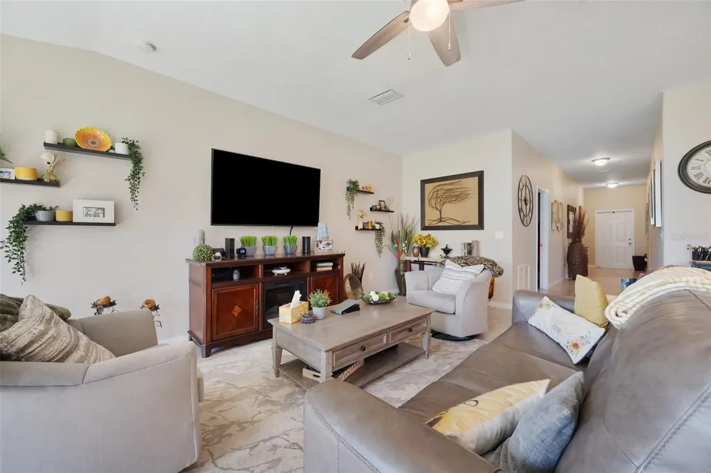 1615 Redmond Brook Lane Ruskin FL 33570