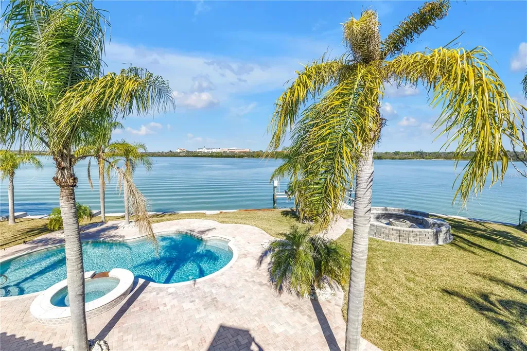 583 Crystal Drive Madeira Beach FL 33708