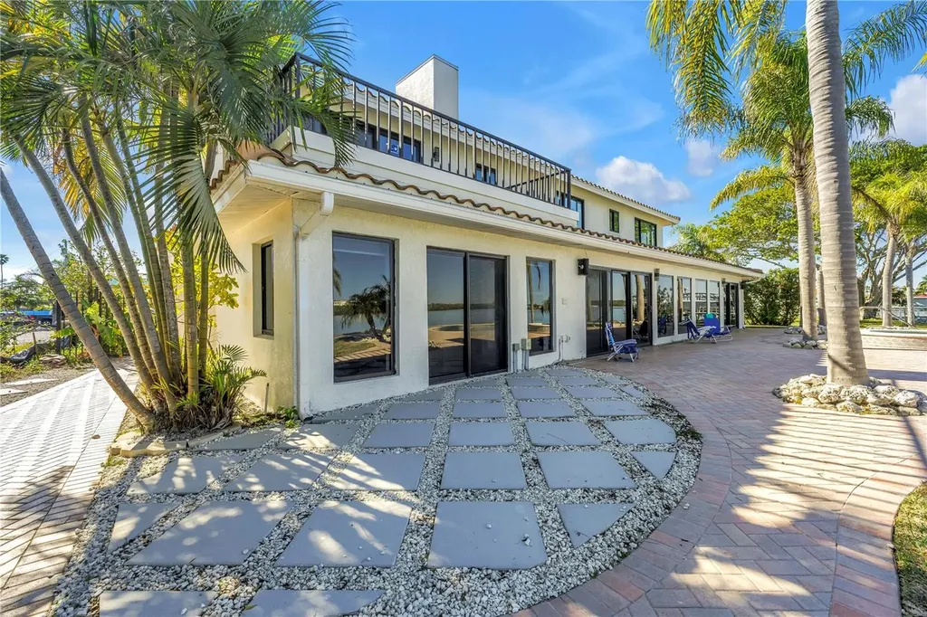 583 Crystal Drive Madeira Beach FL 33708