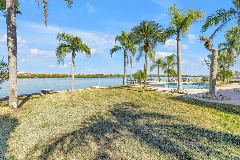 583 Crystal Drive Madeira Beach FL 33708