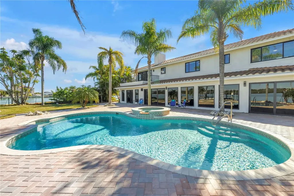 583 Crystal Drive Madeira Beach FL 33708