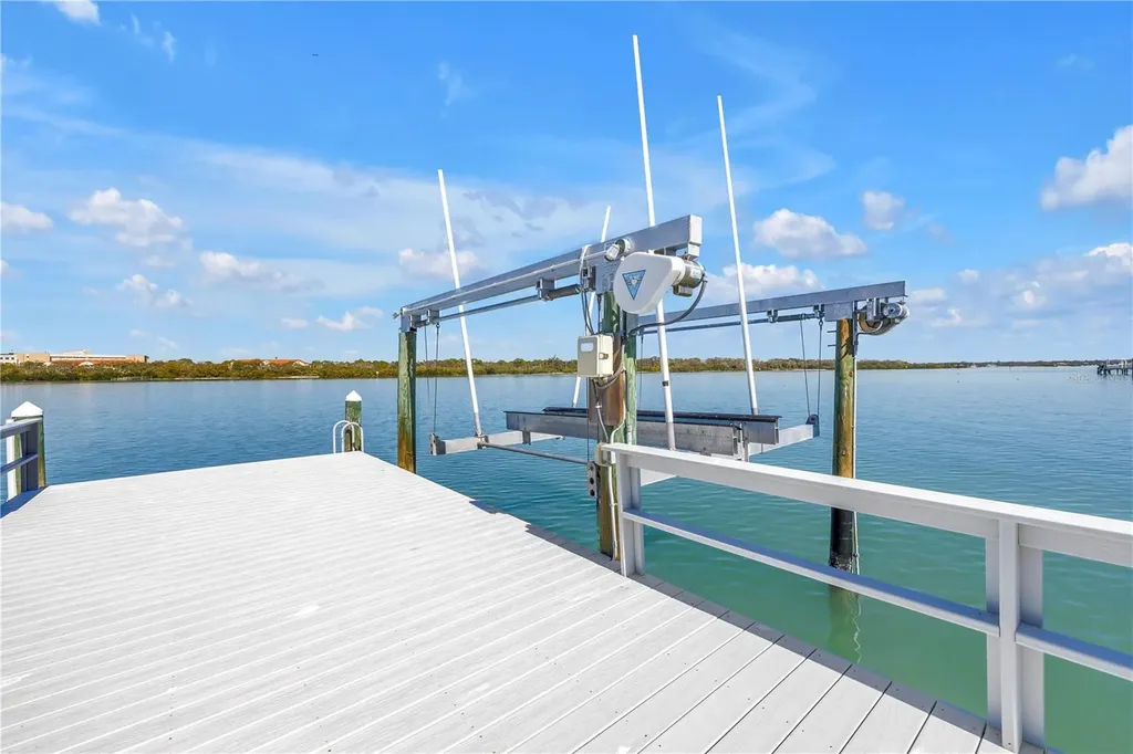 583 Crystal Drive Madeira Beach FL 33708