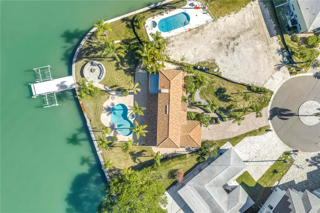 583 Crystal Drive Madeira Beach FL 33708