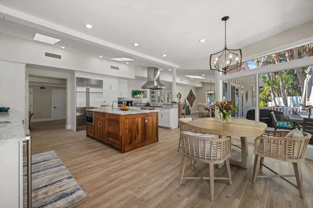 5045 Oxford Drive Sarasota FL 34242