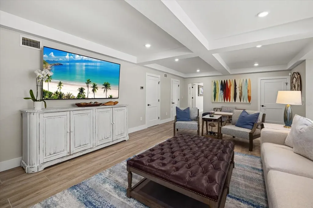 5045 Oxford Drive Sarasota FL 34242