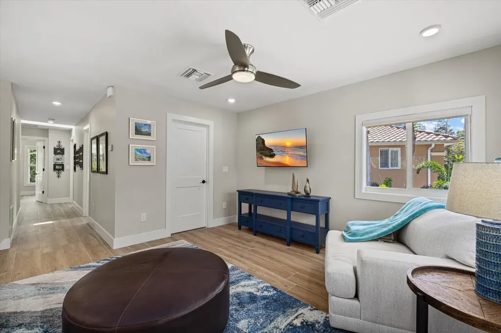5045 Oxford Drive Sarasota FL 34242