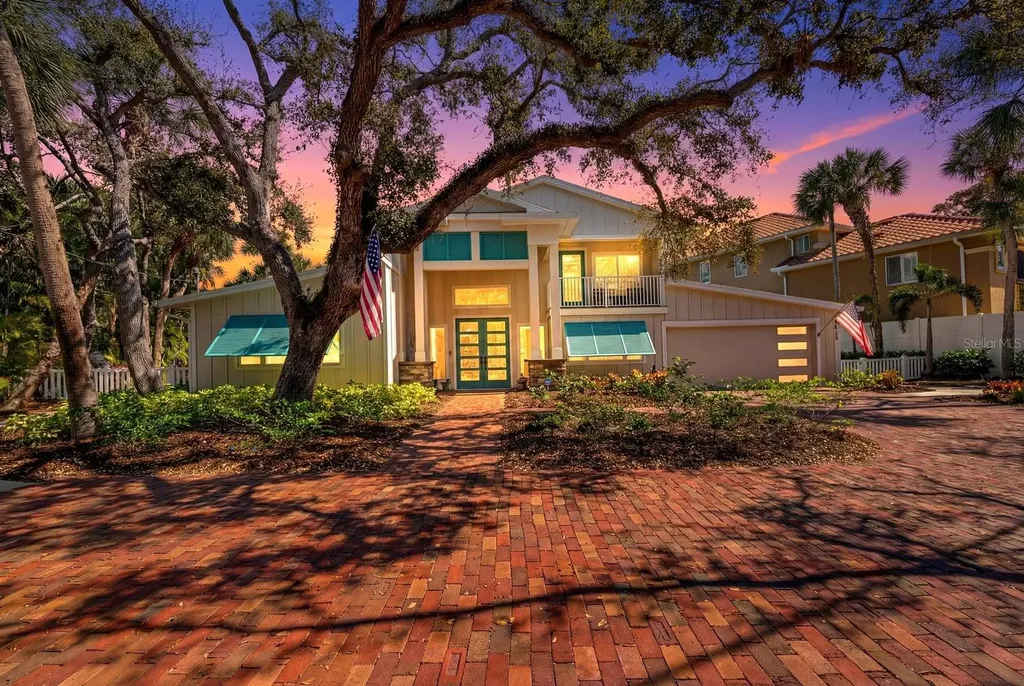 5045 Oxford Drive Sarasota FL 34242