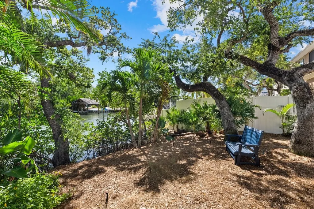 5045 Oxford Drive Sarasota FL 34242