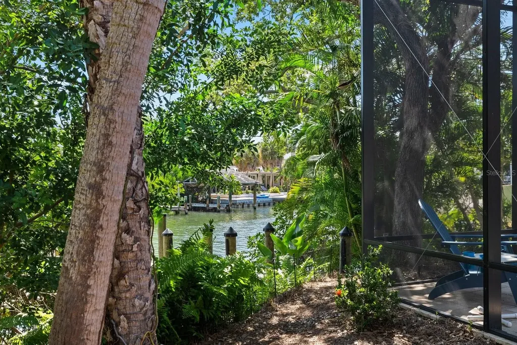 5045 Oxford Drive Sarasota FL 34242