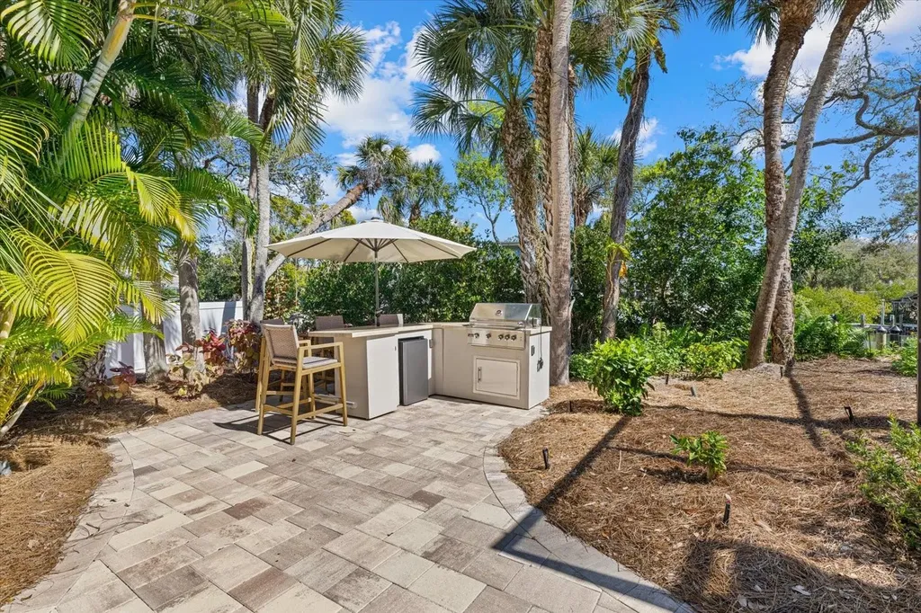 5045 Oxford Drive Sarasota FL 34242