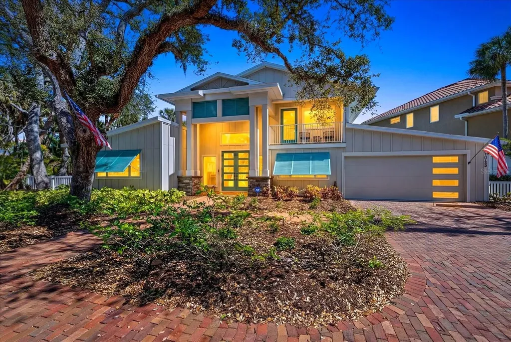 5045 Oxford Drive Sarasota FL 34242