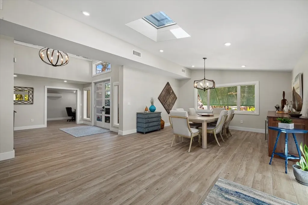 5045 Oxford Drive Sarasota FL 34242