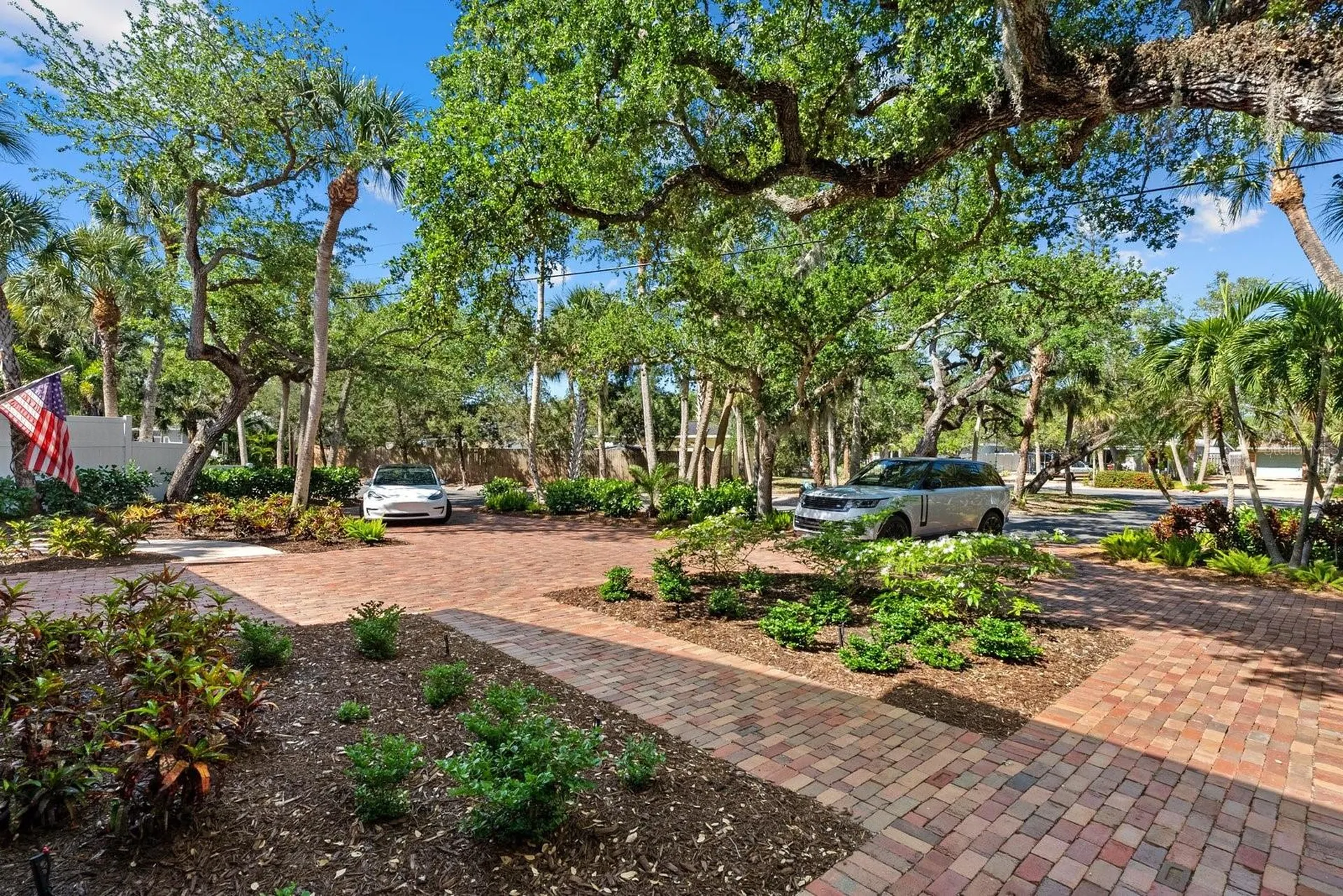 5045 Oxford Drive Sarasota FL 34242