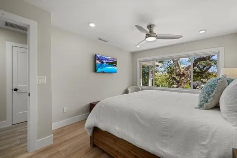5045 Oxford Drive Sarasota FL 34242