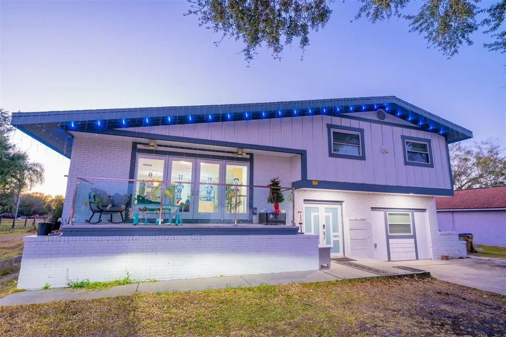 2932 Larson Street Kissimmee FL 34741