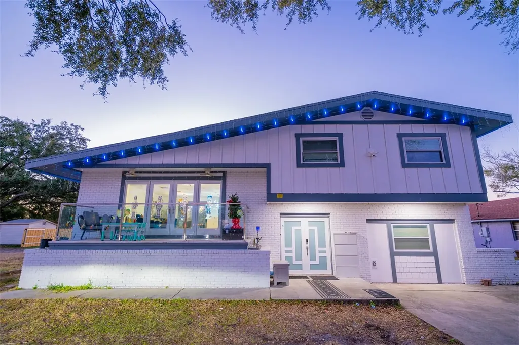 2932 Larson Street Kissimmee FL 34741
