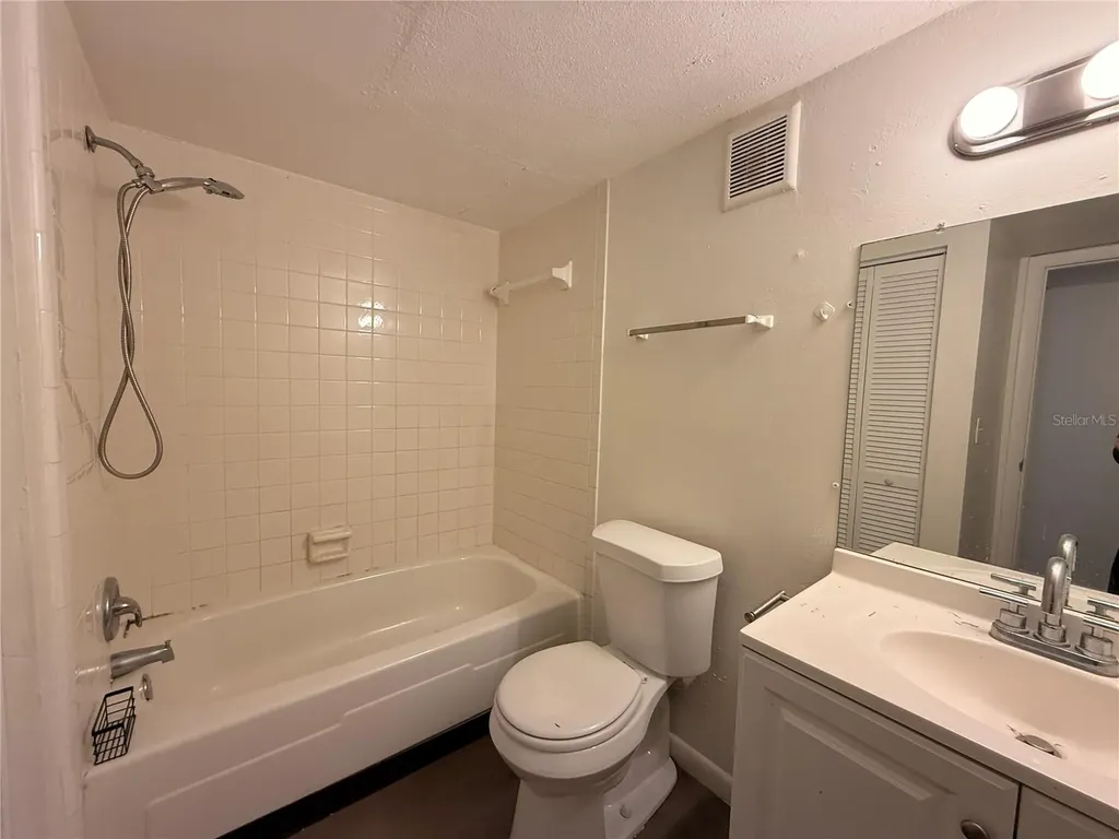 920 Lake Destiny Road Altamonte Springs FL 32714