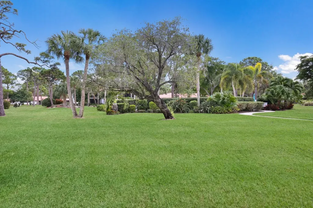 339 Barcelona Drive Bradenton FL 34210