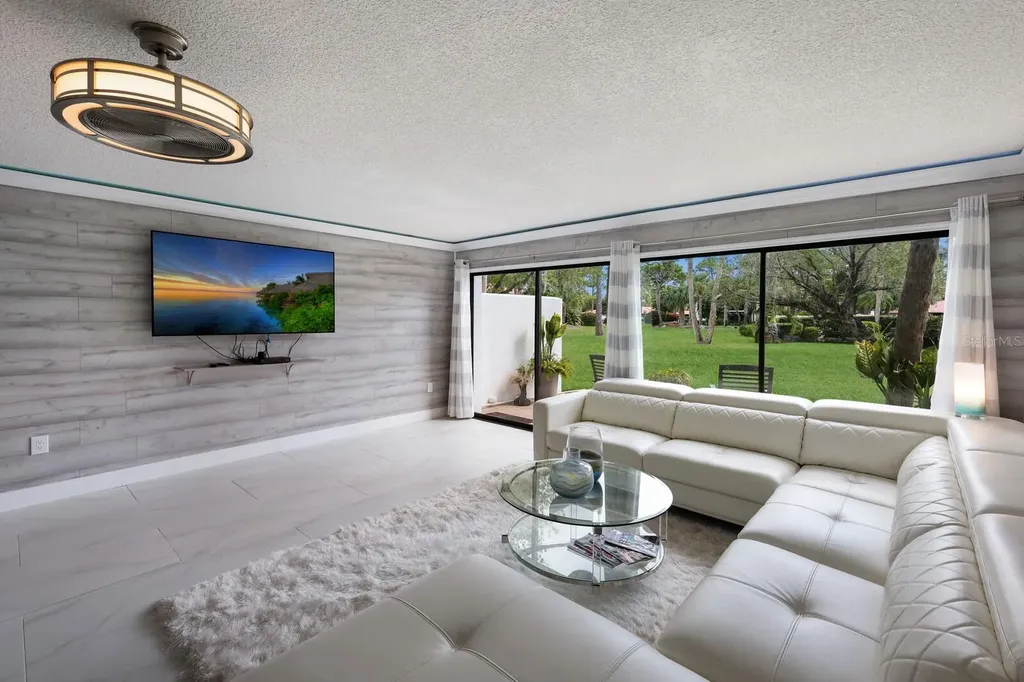 339 Barcelona Drive Bradenton FL 34210