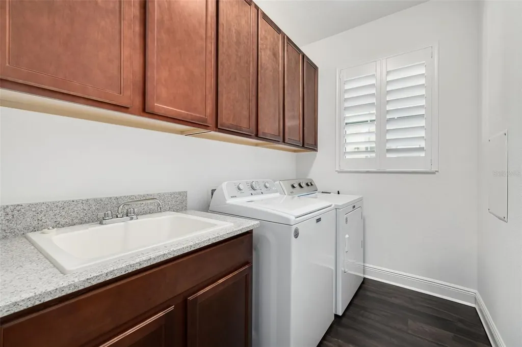 11418 Crowned Sparrow Lane Tampa FL 33626