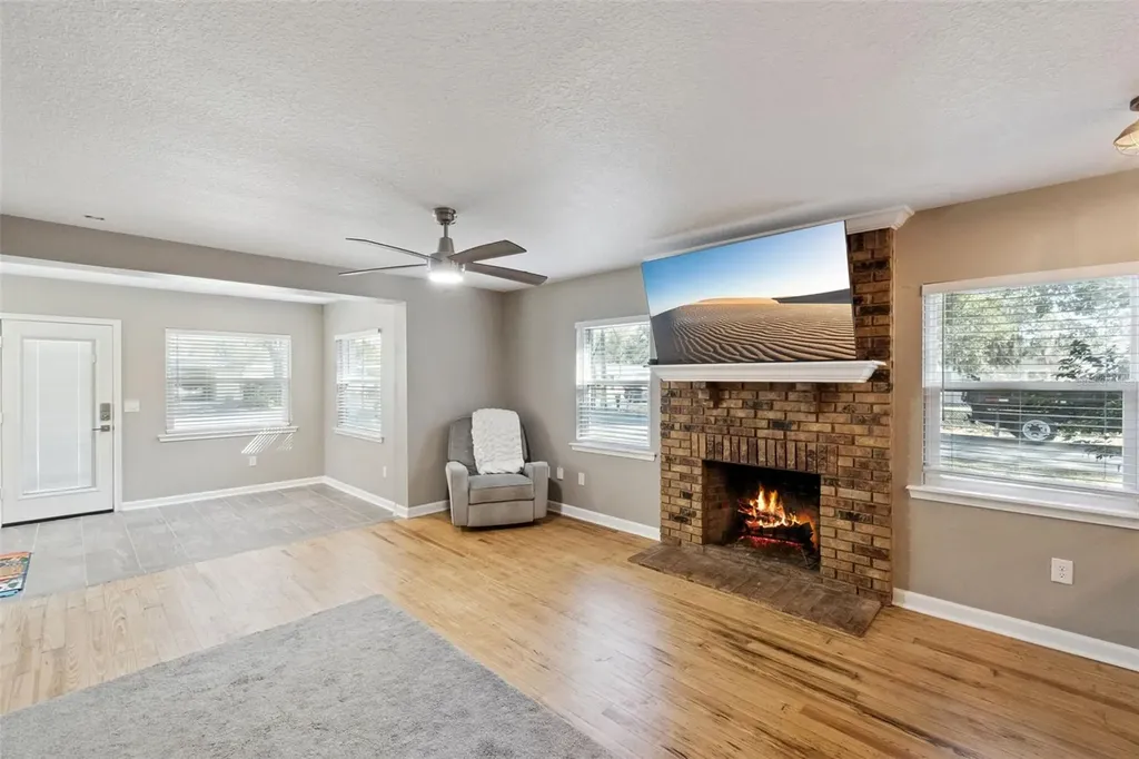 1304 Perkins Road Orlando FL 32809