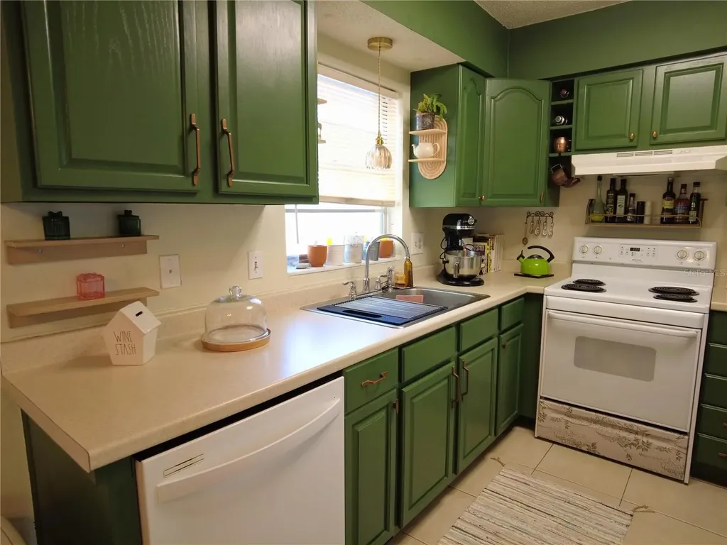 6930A Place De La Paix South Pasadena FL 33707