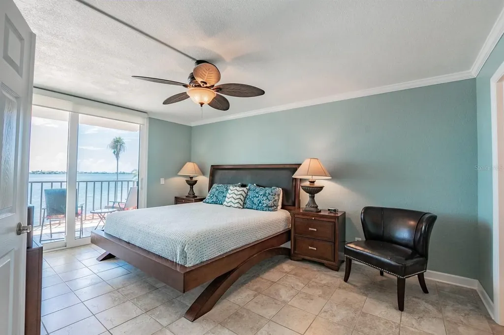 6295 Bahia Del Mar Circle St Petersburg FL 33715