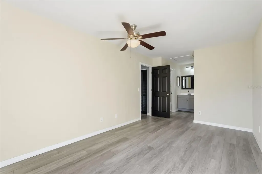 1318 Mountainview Tampa FL 33612