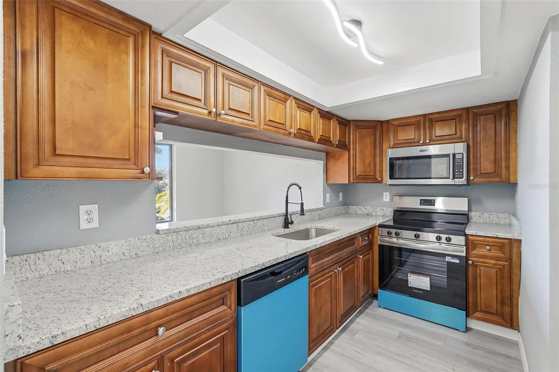 1318 Mountainview Tampa FL 33612