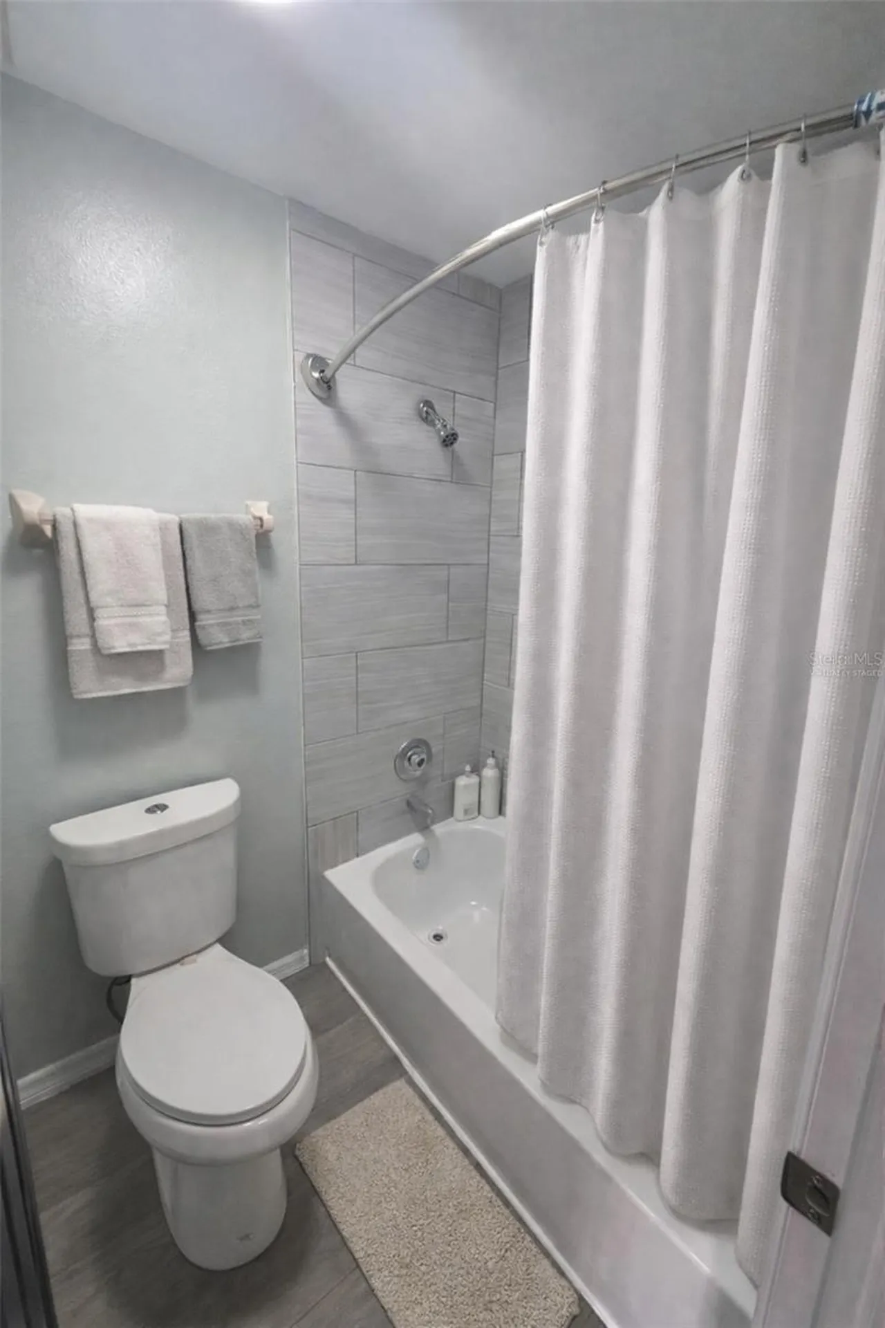 1318 Mountainview Tampa FL 33612