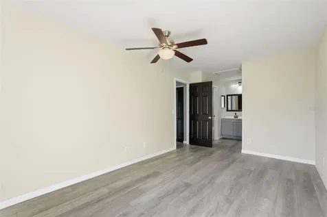 1318 Mountainview Tampa FL 33612