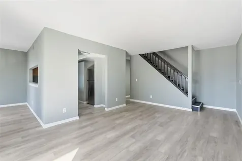1318 Mountainview Tampa FL 33612