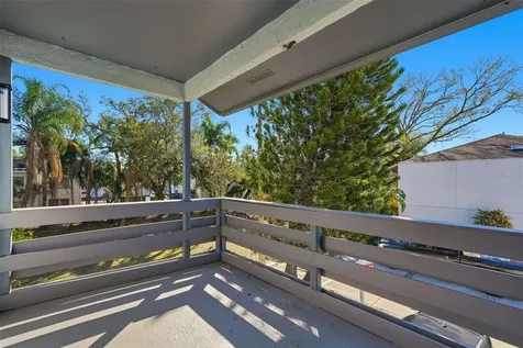 1318 Mountainview Tampa FL 33612