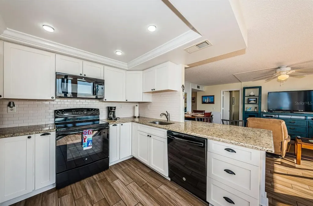 6357 Bahia Del Mar Boulevard St Petersburg FL 33715