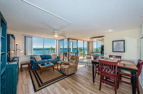 6357 Bahia Del Mar Boulevard St Petersburg FL 33715