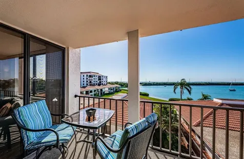6357 Bahia Del Mar Boulevard St Petersburg FL 33715