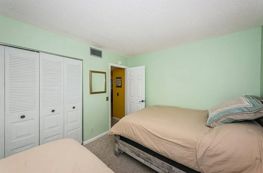 6273 Bahia Del Mar Boulevard St Petersburg FL 33715