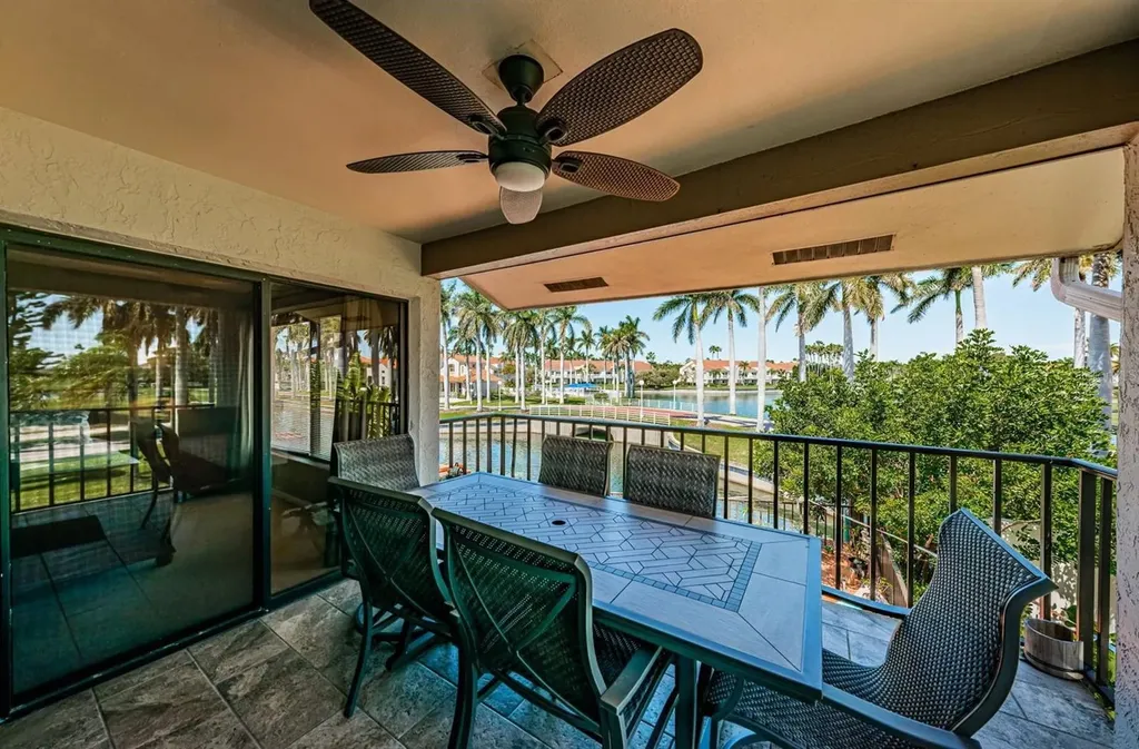 6273 Bahia Del Mar Boulevard St Petersburg FL 33715