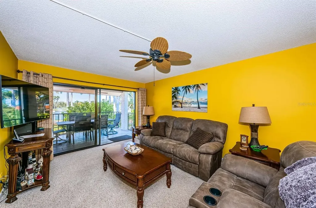 6273 Bahia Del Mar Boulevard St Petersburg FL 33715