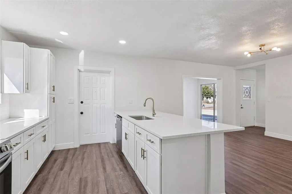 6709 Hill Top Road Orlando FL 32810