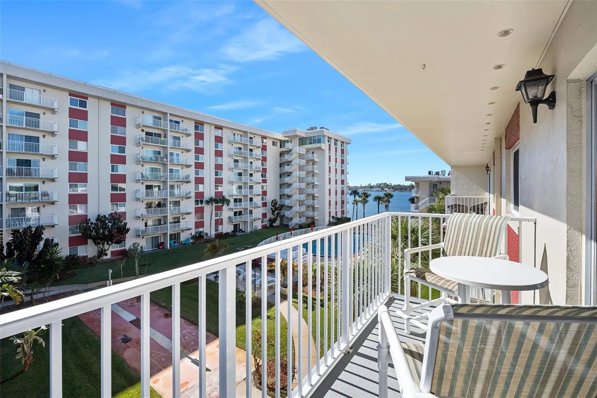 2711 N Halifax Avenue Daytona Beach FL 32118